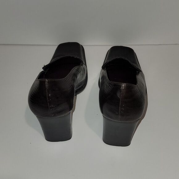 Vintage Evan Picone Brown Alligator Skin Pattern 7.5 Heels - Picture 3 of 9